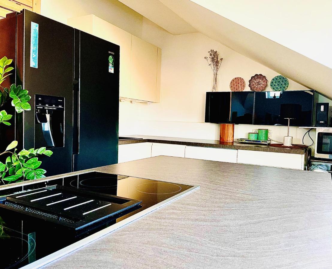 Modernes Appartement mit Fernblick Wien Exterior foto